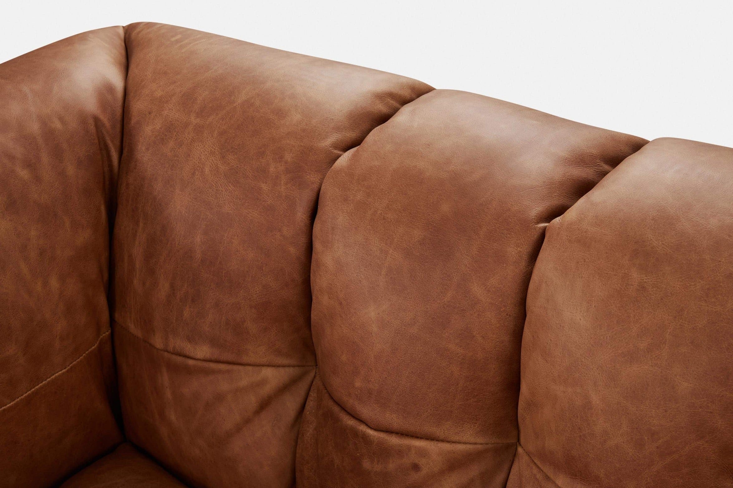 Roba, 3-Seater Sofa in Waxed Leather | Maison Corbeil Roba, 3-Seater Sofa in Waxed Leather | Maison Corbeil